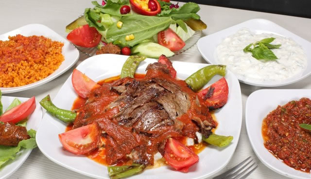 YOĞURTLU KEBAP